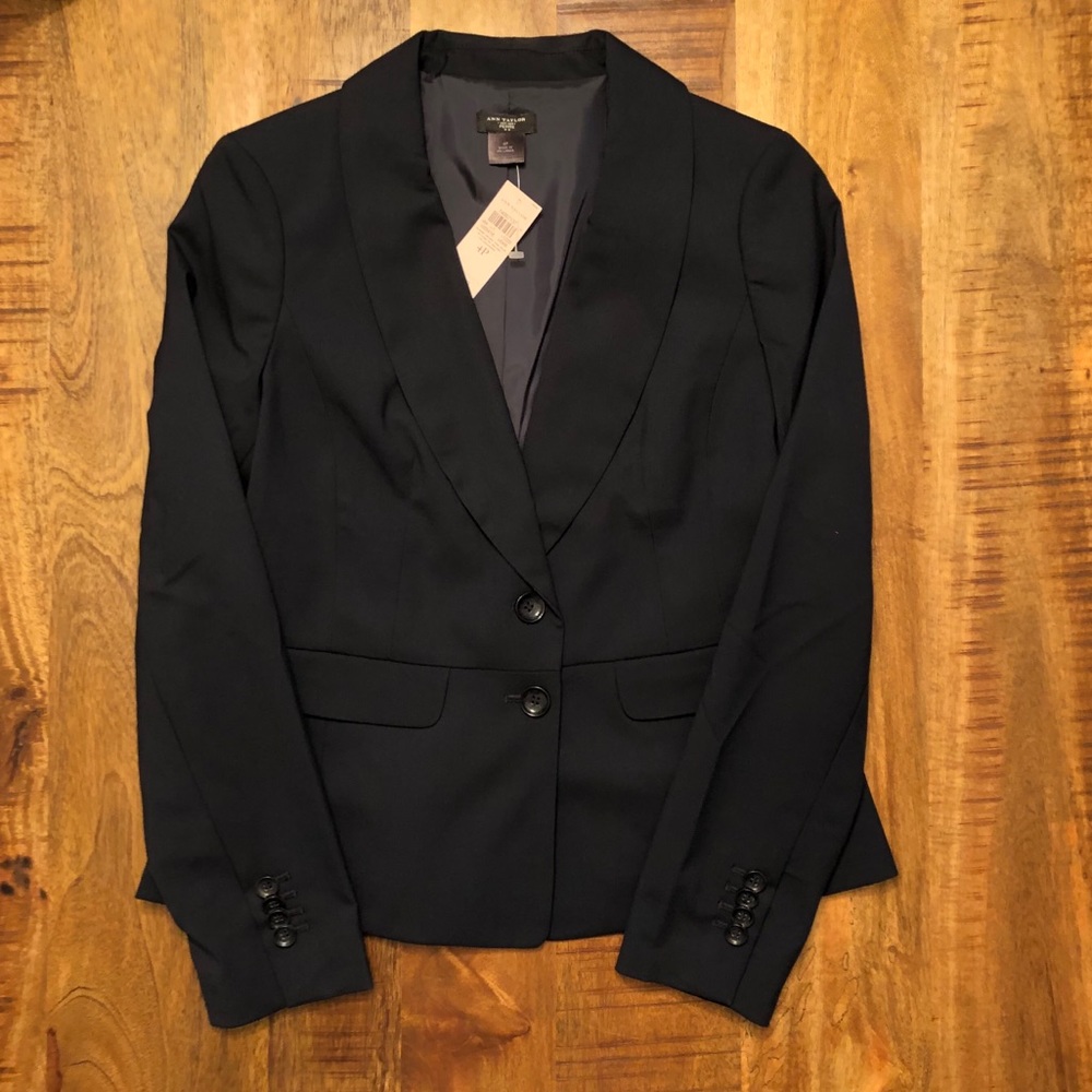 Ann Taylor blazer. Navy. Size 4P. NWT